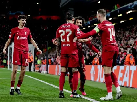 Neville nêu tên ngôi sao 'out trình' giúp Liverpool nghiền nát Man Utd