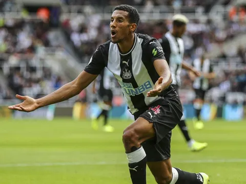 Newcastle chuẩn bị chia tay cựu sao Arsenal