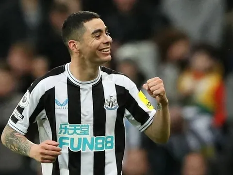 Newcastle giữ vững vị trí trong top 4 sau chiến thắng 4-0