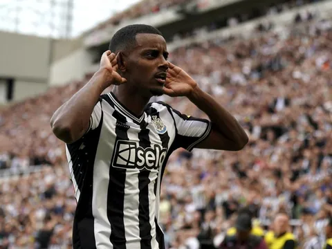 “Newcastle không thể bán Henry của họ”