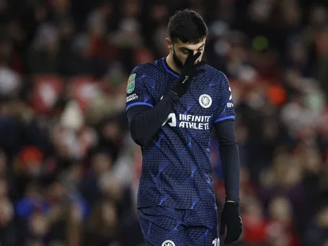 Newcastle quan tâm tới sao thất sủng Chelsea
