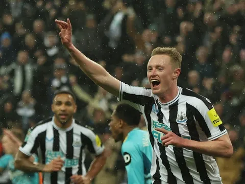 Newcastle rũ bỏ mác hiện tượng Premier League