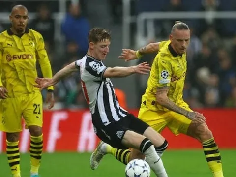 Newcastle thua đau Dortmund, bảng F căng như dây đàn