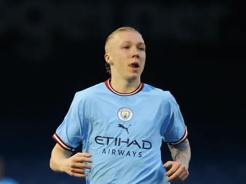 Newcastle tiến gần đến ngọc quý Man City
