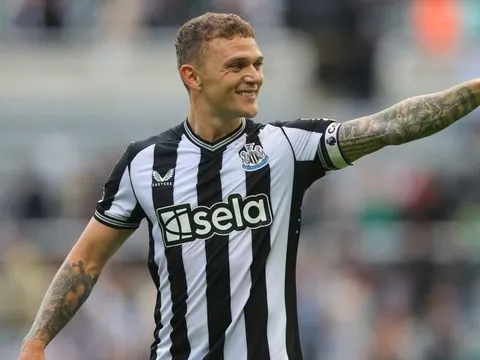 Newcastle trả lời Bayern vụ Trippier