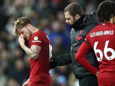 Liverpool đón 2 tổn thất lớn sau trận gặp Leicester