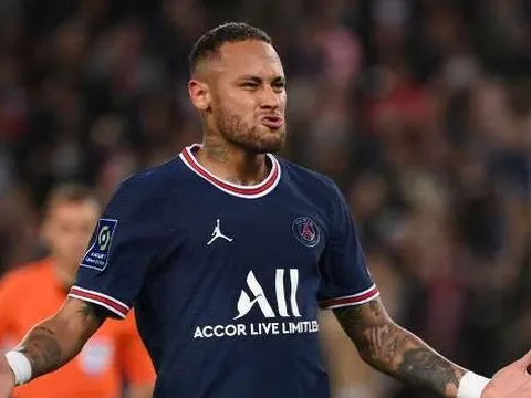 "Neymar đã trở thành một đứa bé hư hỏng ở PSG"