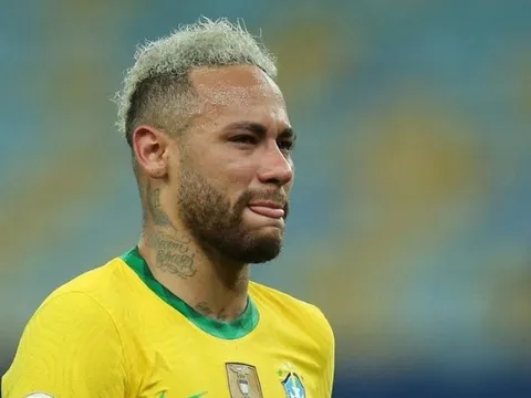 Neymar gặp sự cố trong ngày đầu tuyển Brazil hội quân