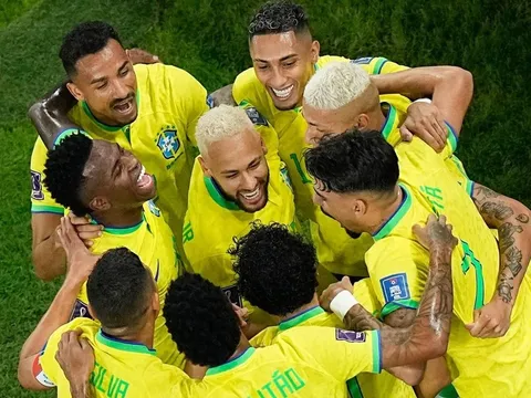 Neymar nhảy múa trước Hàn Quốc