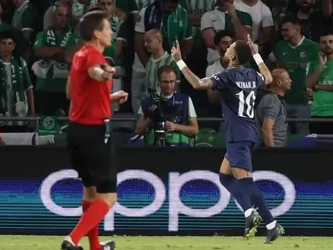 Neymar tẩy thẻ thành công