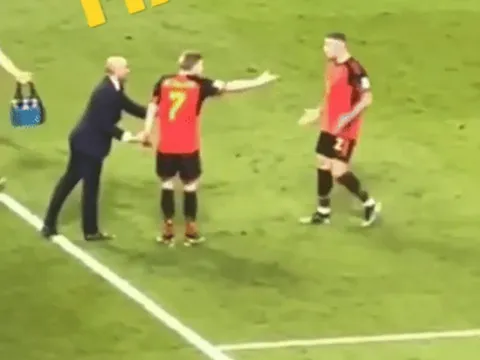 De Bruyne nổi nóng với huấn luyện viên