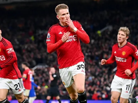 Ngả mũ trước Scott McTominay