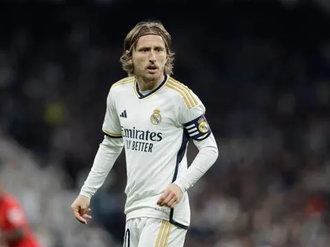 Ngả mũ trước Luka Modric