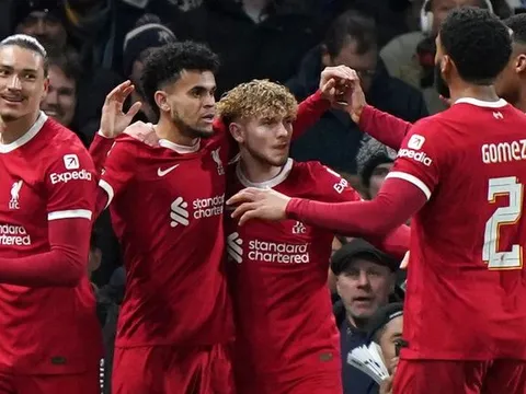 Nghịch cảnh không thể cản bước Liverpool ăn bốn