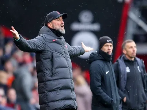 Liverpool thua Bournemouth: Khi màn hủy diệt M.U chỉ là... "tai nạn"