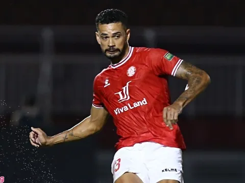 Ngoại binh CLB TP.HCM về Brazil chịu tang cha