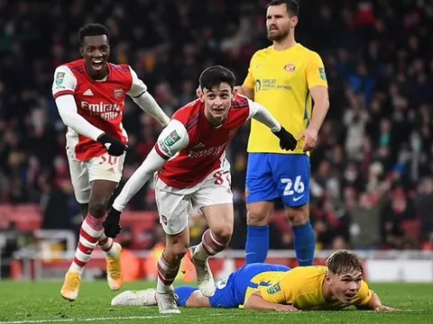 Ngọc quý Arsenal chọn Saliba làm hình mẫu