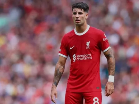 Ngọn lửa tái hiện bóng dáng Steven Gerrard