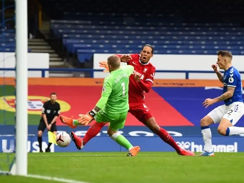 Van Dijk: 'Tôi sẽ không nói về Pickford, bạn không biết báo Anh sẽ viết thành gì đâu'