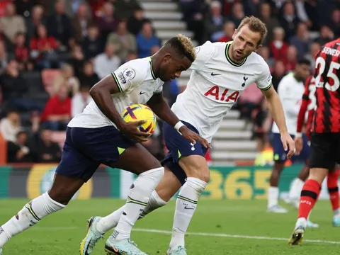 Ngược dòng ngoạn mục phút 90+2, Tottenham bám sát Arsenal