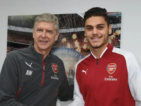 Người cũ Arsenal sắp tái xuất Premier League