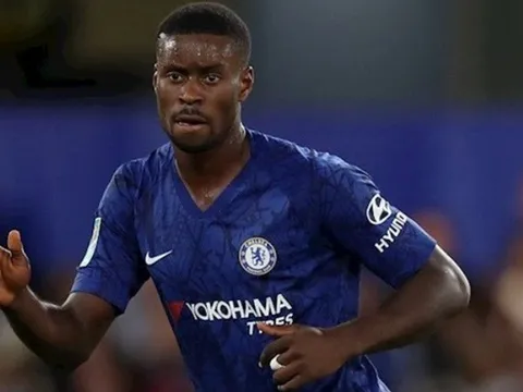 Người cũ Chelsea khiến Arsenal mê ly