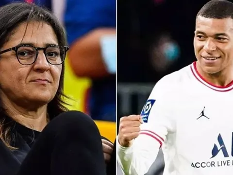 Người đại diện của Hakimi chỉ trích mẹ Mbappe
