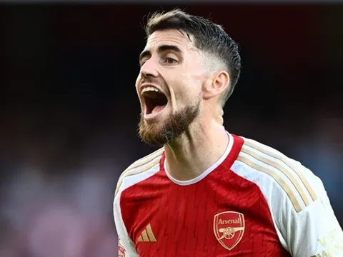 Người đại diện lên tiếng, Jorginho có ngay động thái cho Arsenal