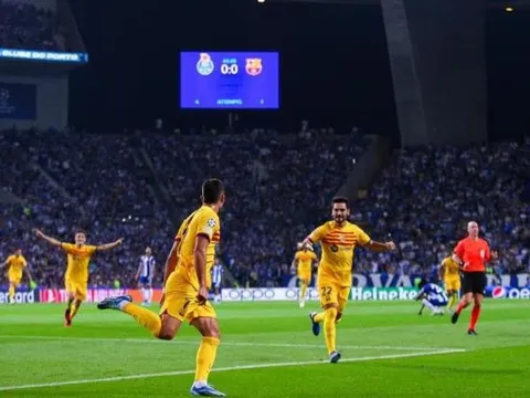 Người hùng bất đắc dĩ giúp Barcelona hạ Porto