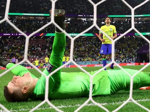 Người hùng Livakovic của tuyển Croatia là huyền thoại trong game