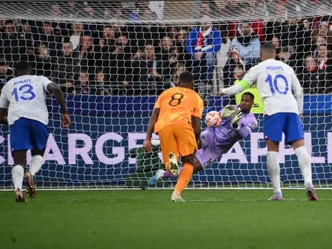 Người hùng tuyển Pháp lên tiếng về quả penalty hỏng ăn của Depay