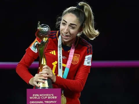 Người hùng World Cup, Olga Carmona: Nước mắt ngày vinh quang