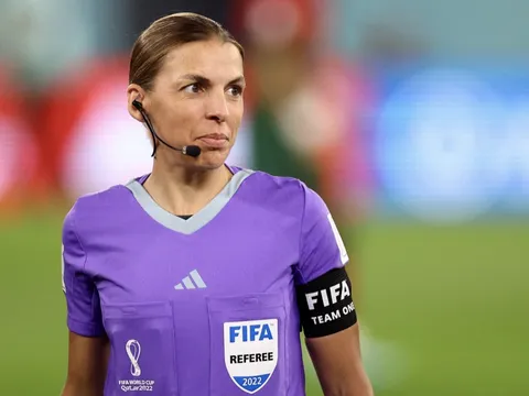 Người phụ nữ phá vỡ lịch sử World Cup