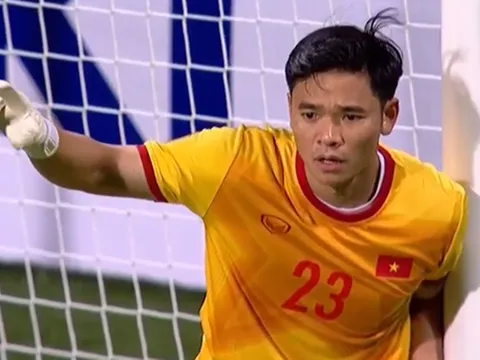 "Nguyên Mạnh xứng đáng là thủ môn số 1 của ĐT Việt Nam"