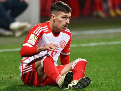 Nguyên nhân khiến tân binh gặp khó tại Bayern