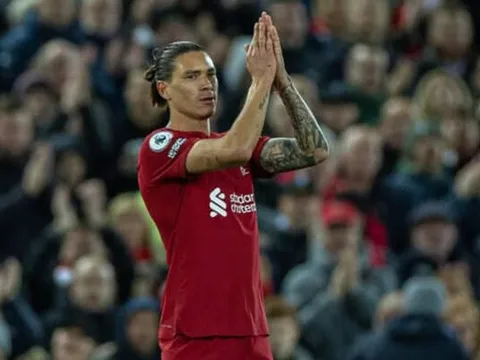 Nguyên nhân Nunez bị gạch tên trước Nottingham Forest