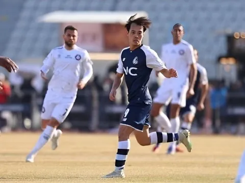 Văn Toàn liên tiếp được thi đấu; HLV Troussier gọi 4 cầu thủ U20 Việt Nam