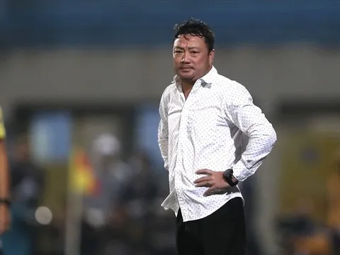 Nhà cựu vô địch V-League lạ lẫm vì 1 việc