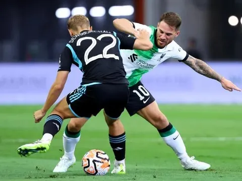 Nhạc trưởng Liverpool khiến chuyên gia mê mẩn