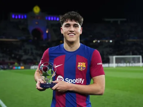 Nhìn Cubarsi, mới thấy Sergi Roberto đã đúng