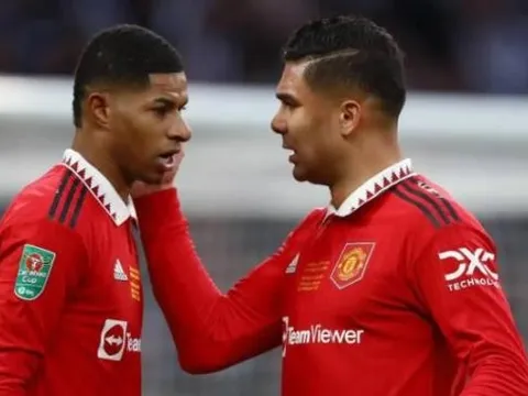 Nhìn Haaland và Rodri, nhớ tới Rashford và Casemiro