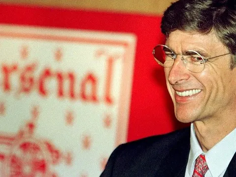 Nhìn lại đội hình đầu tiên của Wenger ở Arsenal