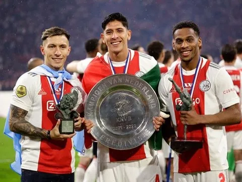 Nhìn Martinez, M.U có thể 'lật kèo' Arsenal