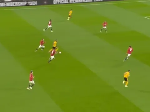 Nhìn Mount và Bruno, Ten Hag nhận ra điều cần làm trên TTCN