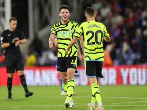 Nhìn Rice và Jorginho, Arsenal có lý do không cần Caicedo