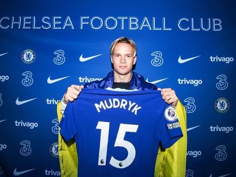 Nhìn từ vụ Mudryk: Chelsea đã dạy Arsenal một bài học