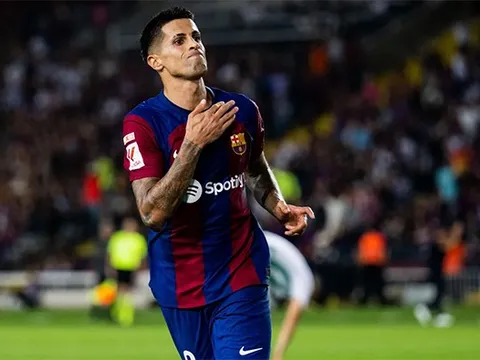 Những cái tên có thể tạm thời thay thế Raphinha ở Barcelona