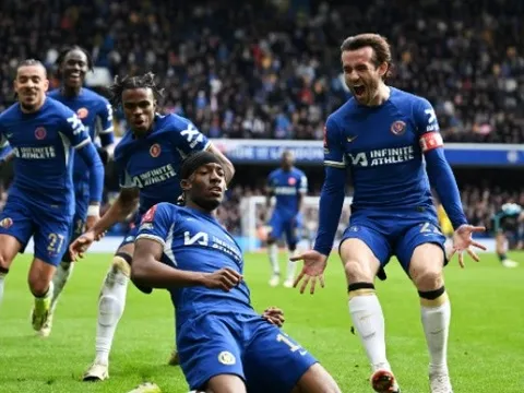 Những cầu thủ tốt nhất và tệ nhất Chelsea trong trận thắng Leicester