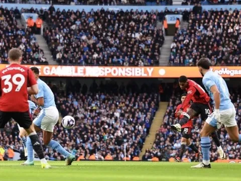 Những cầu thủ tốt nhất và tệ nhất M.U trong trận thua Man City