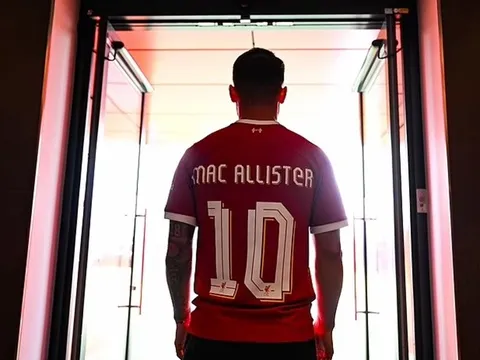 Những hình ảnh đầu tiên của Allister trong màu áo Liverpool